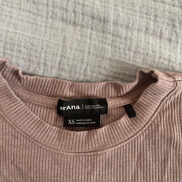 PrAna pink/mauve baby tee size XS, very stretchy! - Picture 2 of 5